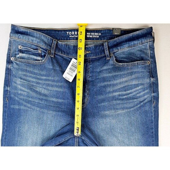 Torrid Size 18R Womens 30" Inseam High Rise Wide Leg Vintage Straight Jeans NWT - Picture 3 of 14